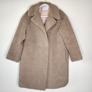 Harris Wharf London Teddy Coat 44